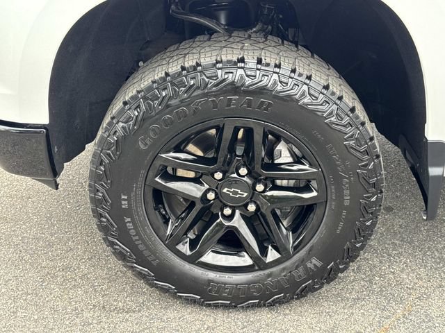 Used 2024 Chevrolet Silverado 1500 LT Trail Boss w/ Convenience Package II AWD/4WD image 38