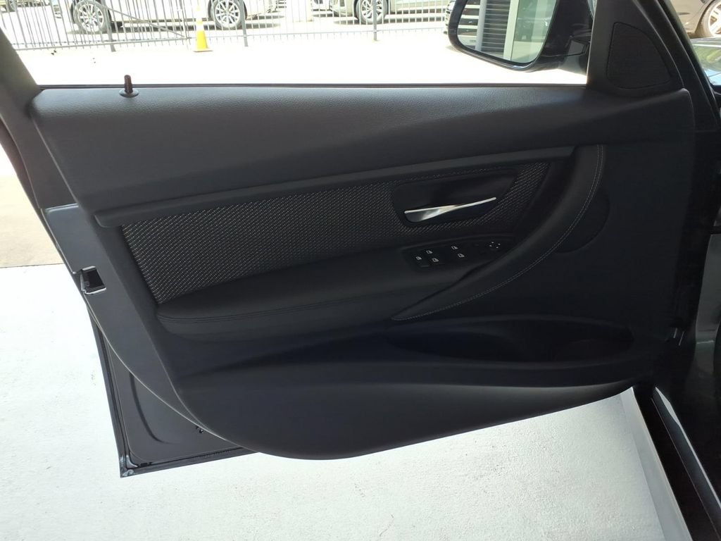 Used 2015 BMW M3 RWD image 24