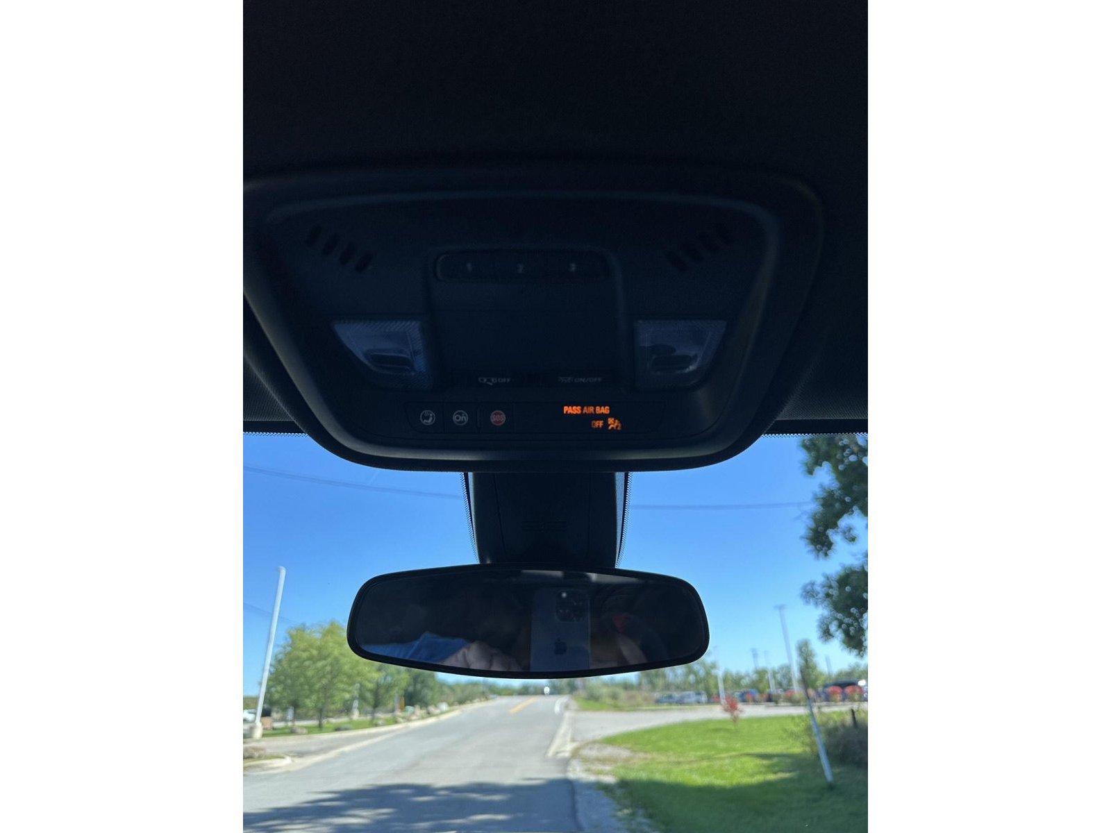 Used 2023 Chevrolet Traverse LT FWD image 52