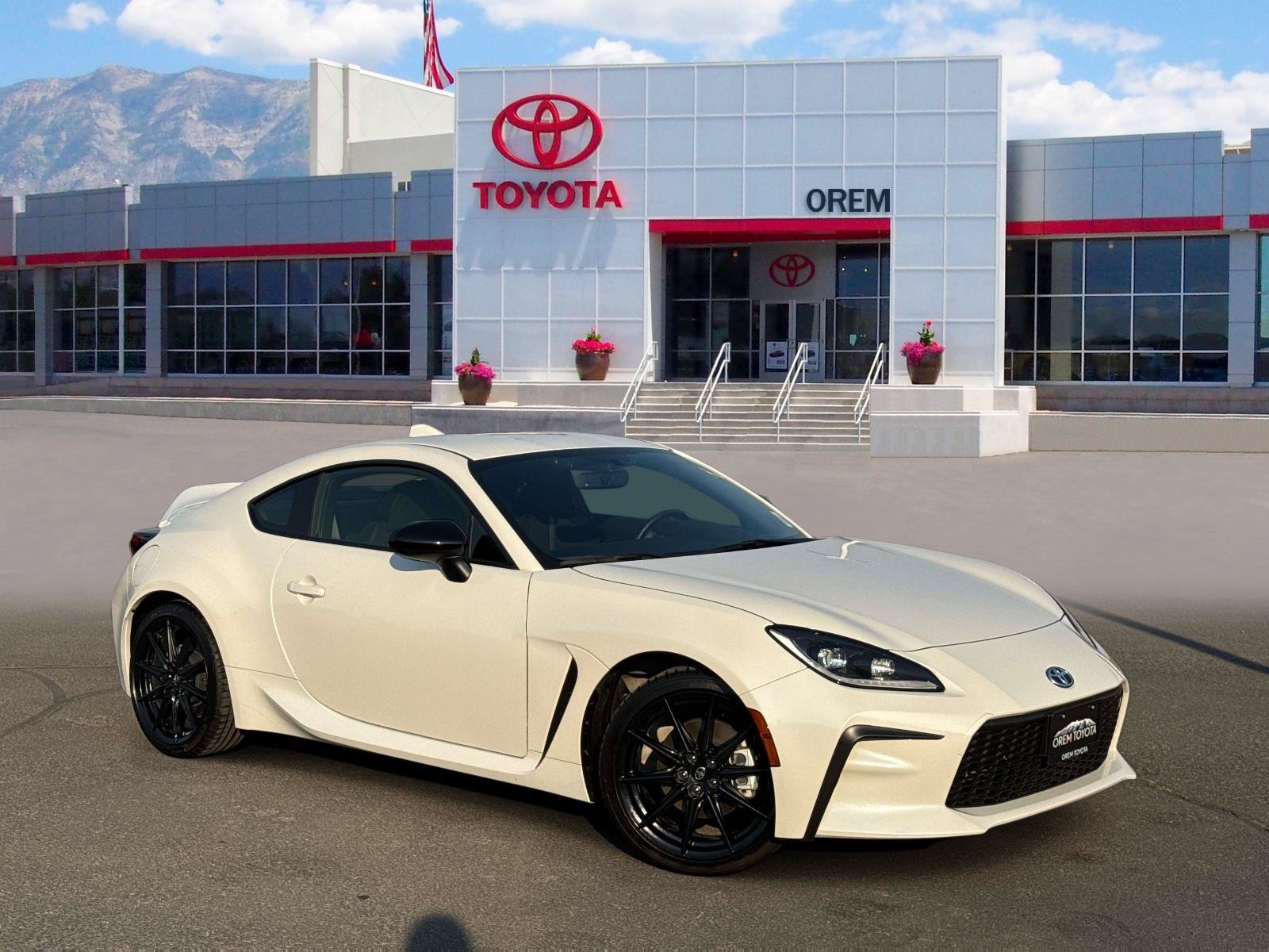 Used 2025 Toyota GR86 Premium w/ ALL Weather Mat Package (TMS) RWD image 1
