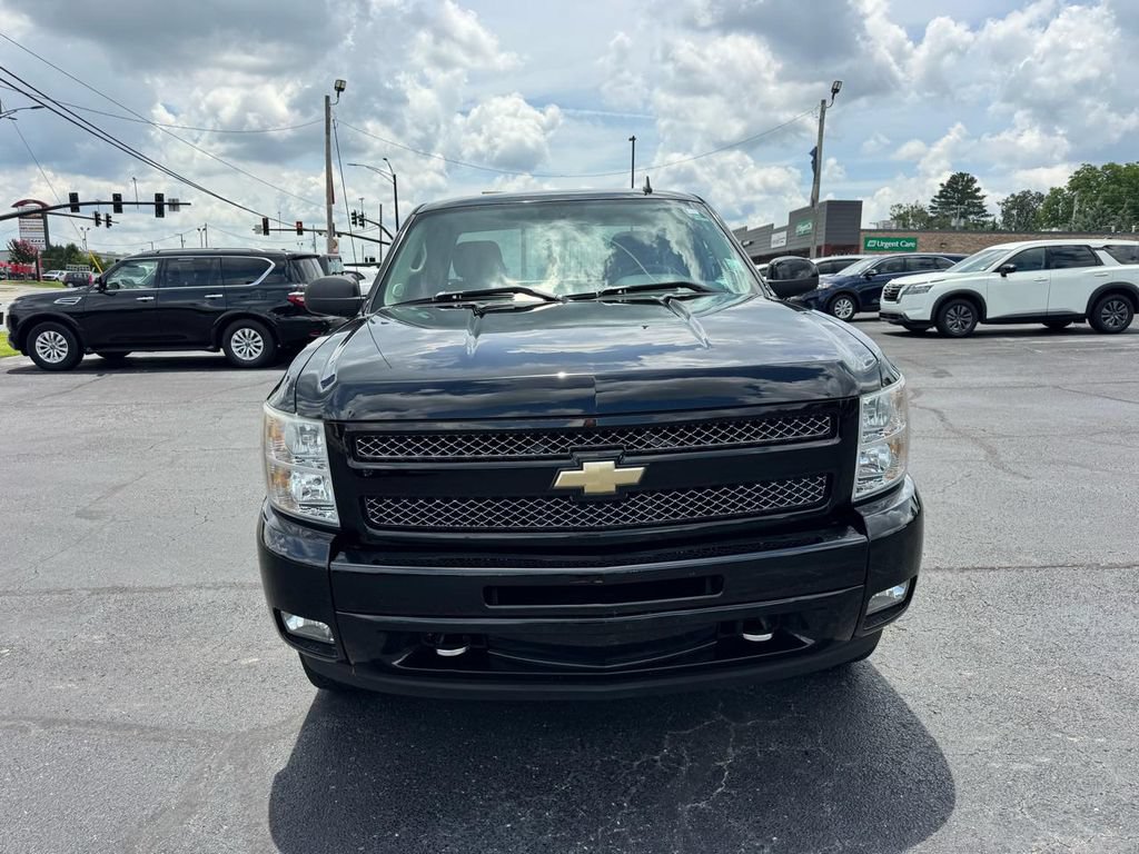 Used 2011 Chevrolet Silverado 1500 LT w/ All-Star Edition AWD/4WD image 3