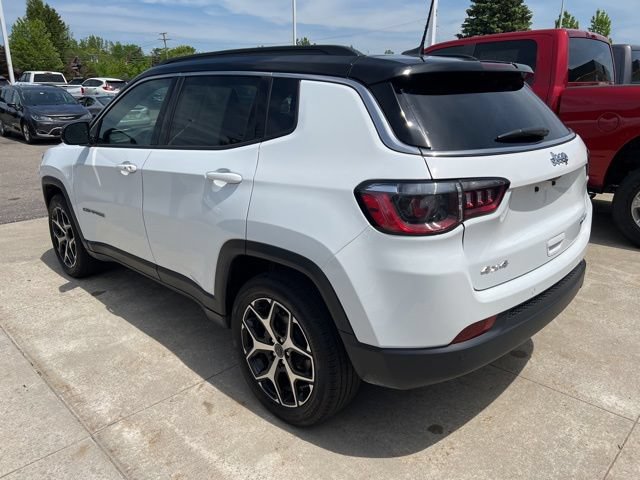 Certified 2025 Jeep Compass Limited AWD/4WD image 4