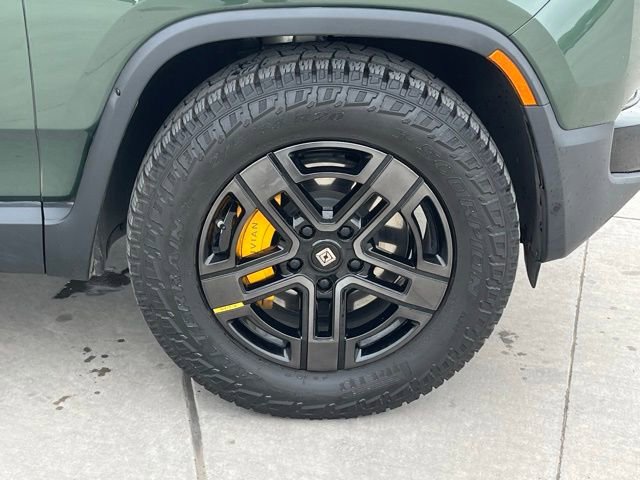 Used 2023 Rivian R1S Adventure image 7