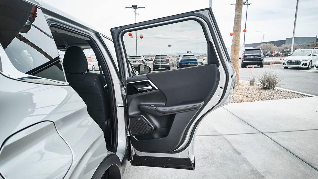 New 2026 Mitsubishi Outlander ES FWD image 11