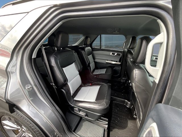 Used 2023 Ford Explorer XLT w/ Equipment Group 202A RWD image 26