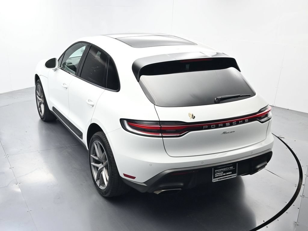 Certified 2025 Porsche Macan AWD/4WD image 38