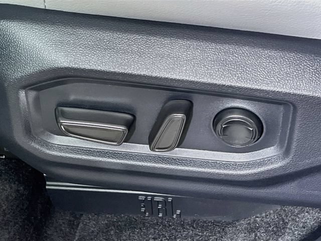 New 2026 Toyota Tundra Limited AWD/4WD image 12