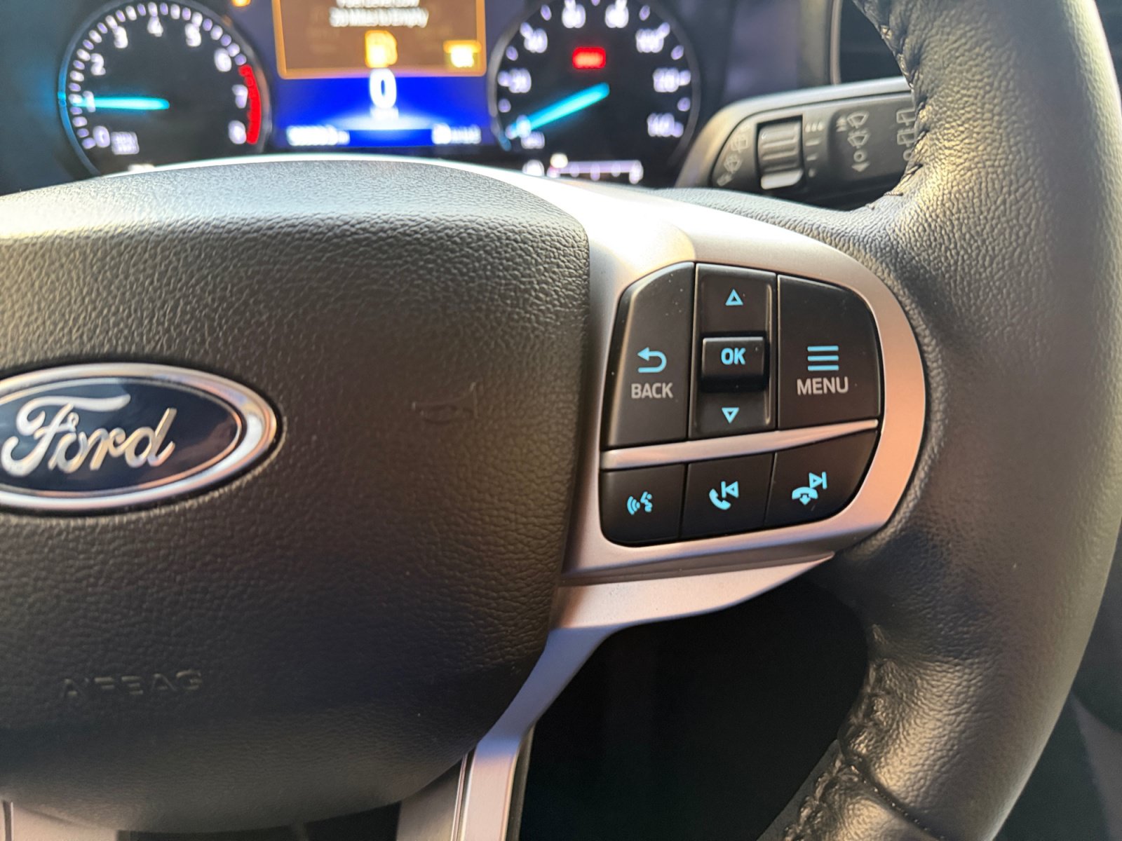 Used 2022 Ford Explorer XLT w/ Equipment Group 202A RWD image 18