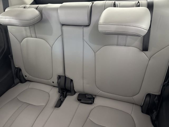 Certified 2023 Honda Pilot Touring image 31