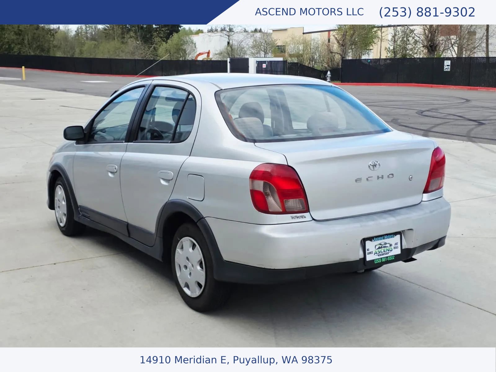 Used 2001 Toyota Echo Sedan FWD image 3