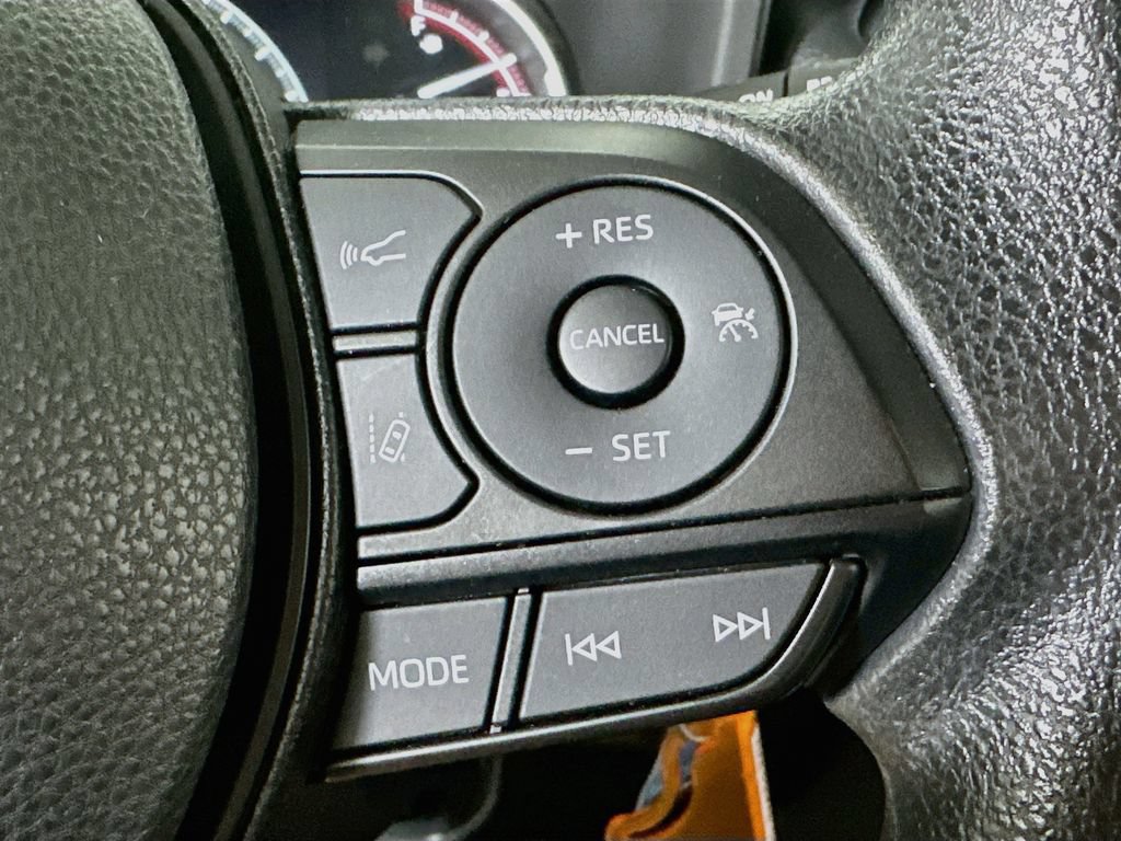 Used 2025 Toyota RAV4 LE FWD image 25
