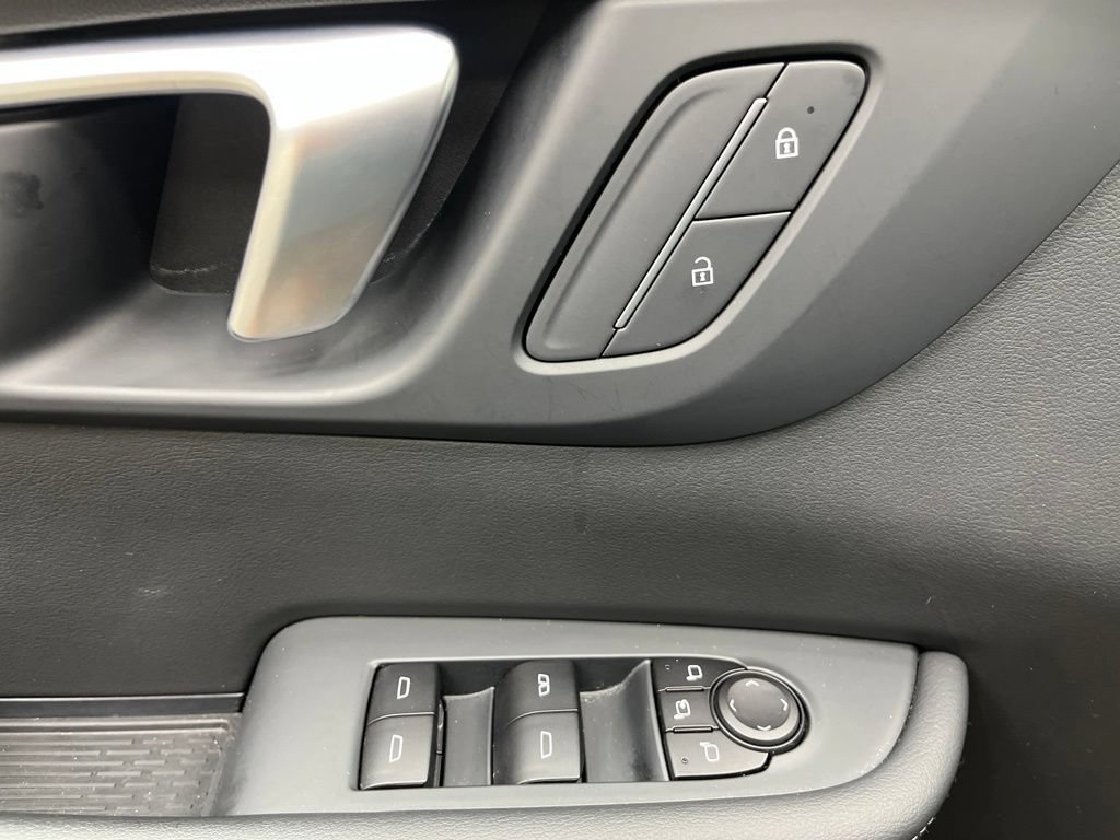 Used 2025 Buick Enclave Preferred FWD image 30