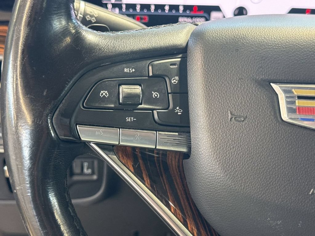 Used 2021 Cadillac Escalade ESV Premium Luxury w/ Driver Assist Tech Package AWD/4WD image 20