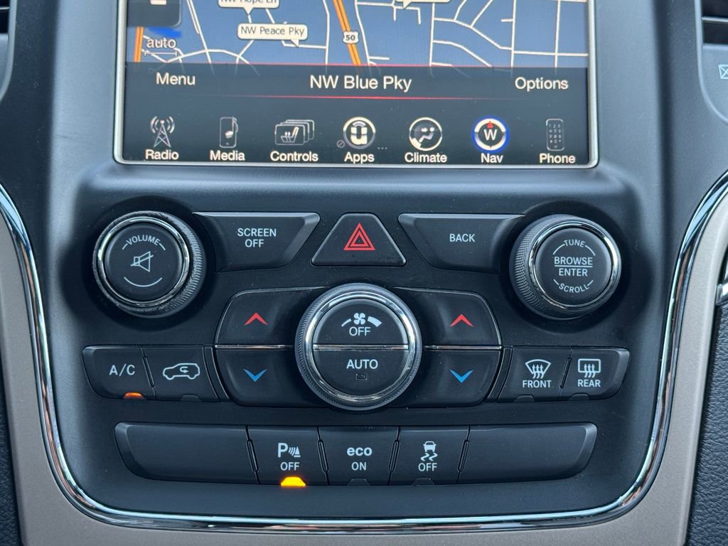 Used 2015 Jeep Grand Cherokee Overland image 18