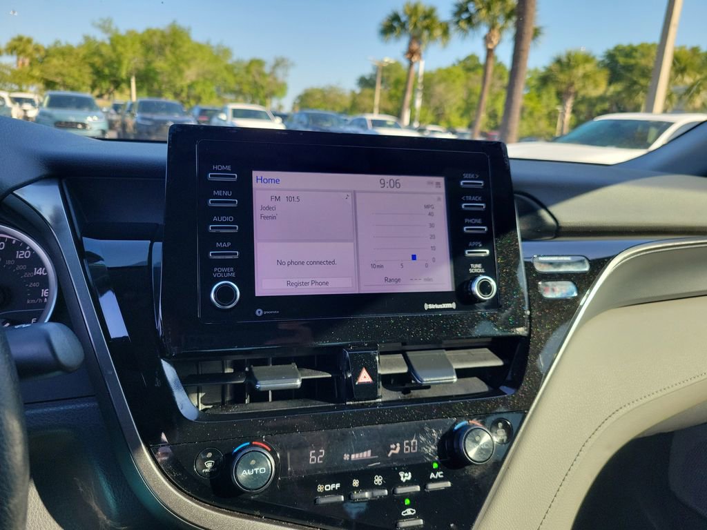 Used 2024 Toyota Camry LE FWD image 30