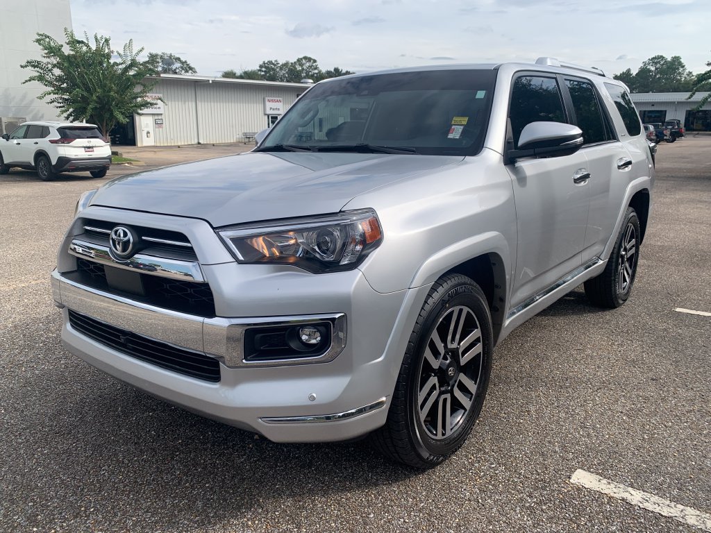 Used 2022 Toyota 4Runner Limited RWD image 4