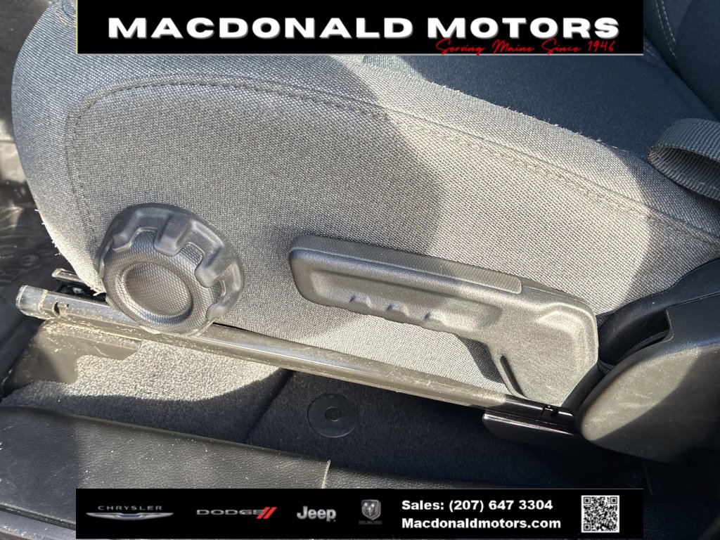 Used 2025 Jeep Gladiator Willys image 9