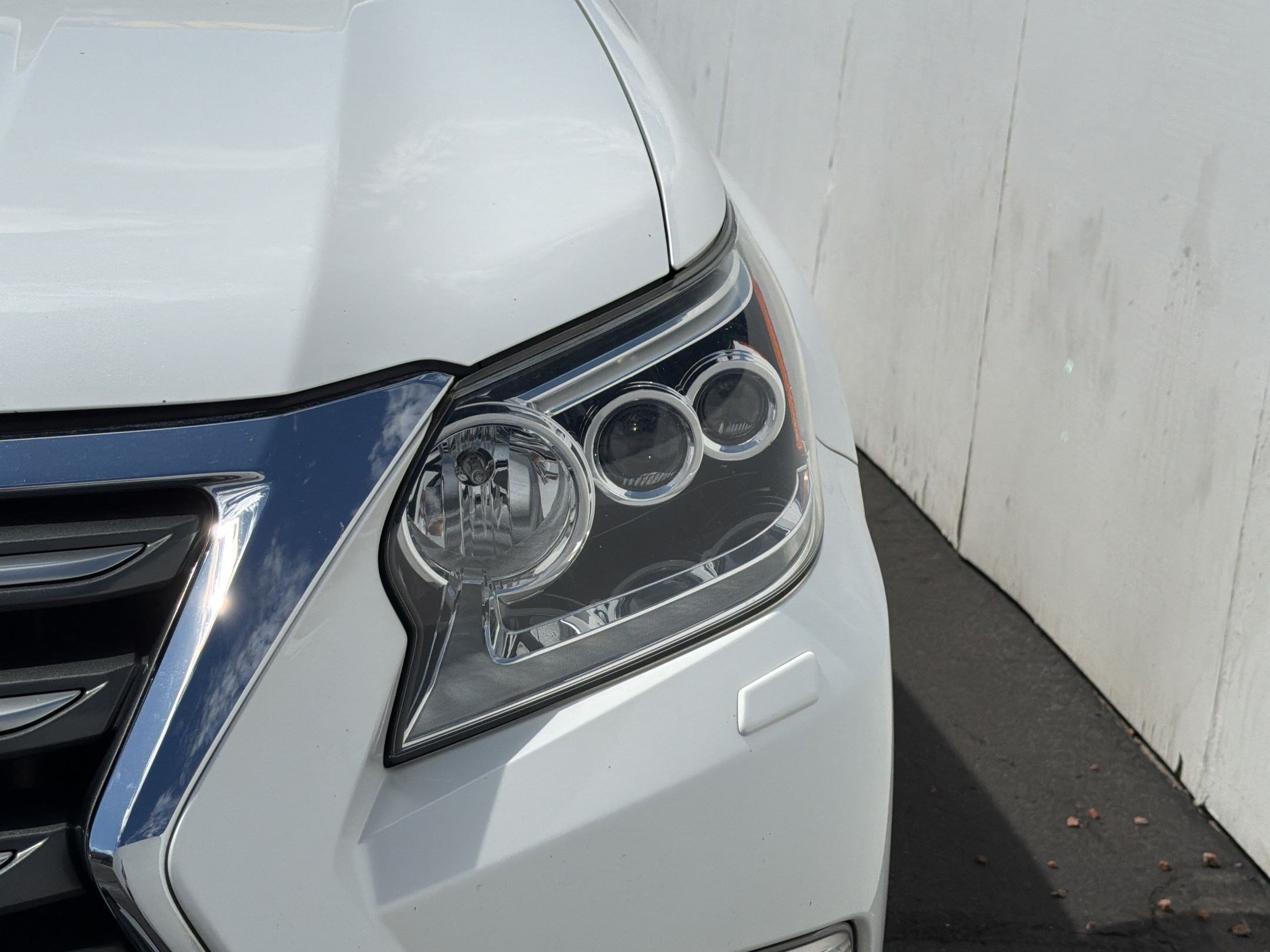Used 2017 Lexus GX 460 Premium w/ Premium Package AWD/4WD image 24
