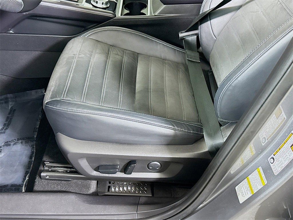 Used 2023 Mitsubishi Outlander SE image 25