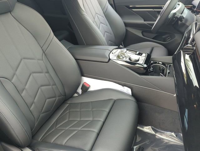 Used 2026 BMW 530i w/ Premium Package image 11