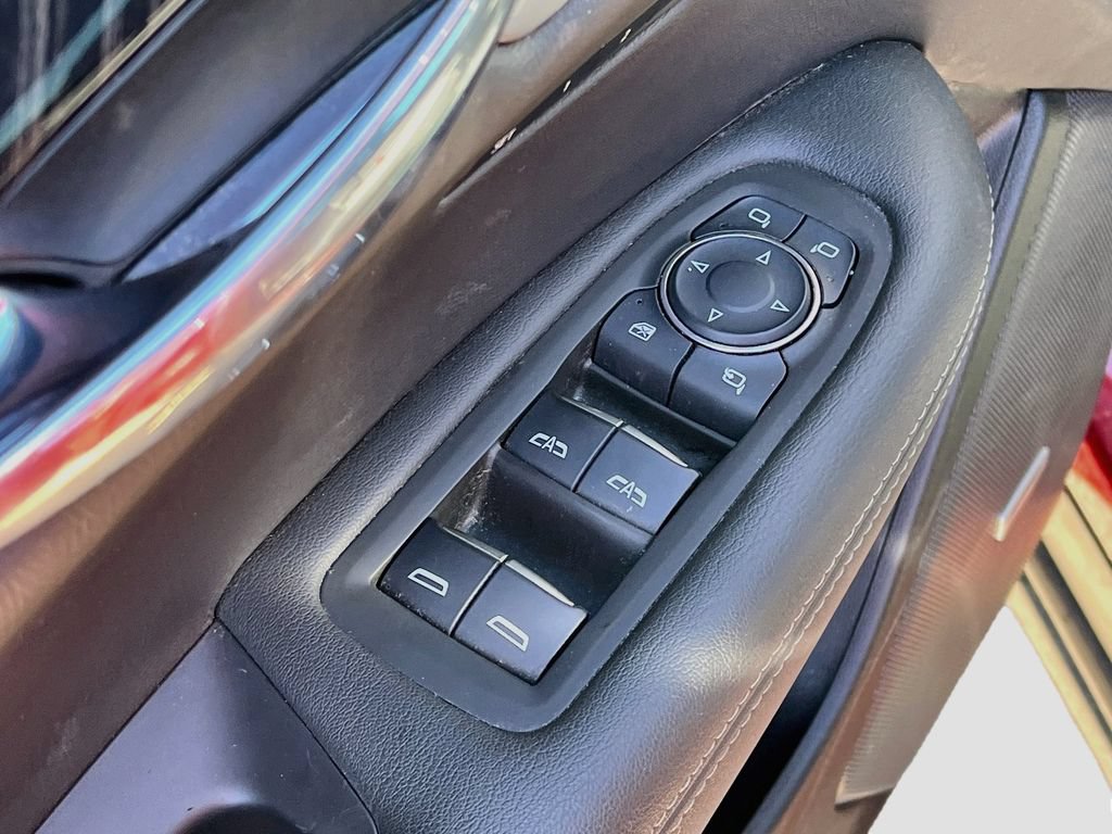Used 2025 Cadillac XT6 Premium Luxury AWD/4WD image 18