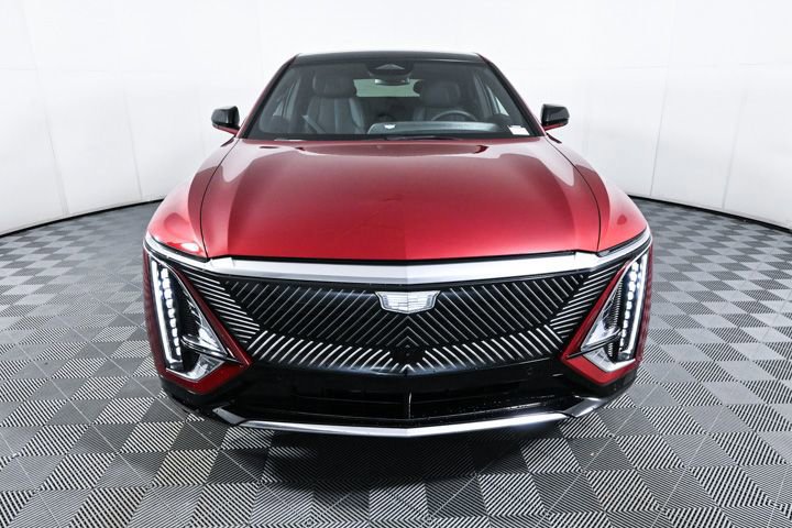 New 2025 Cadillac Lyriq Luxury image 2