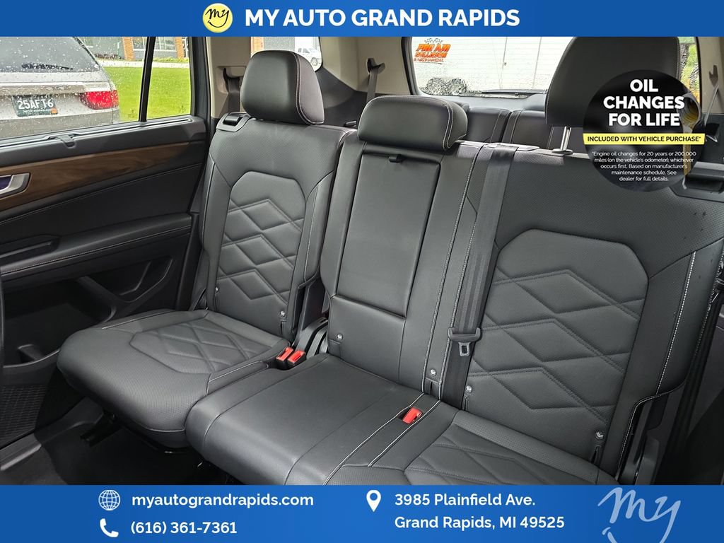 Used 2025 Volkswagen Atlas SE AWD/4WD image 27