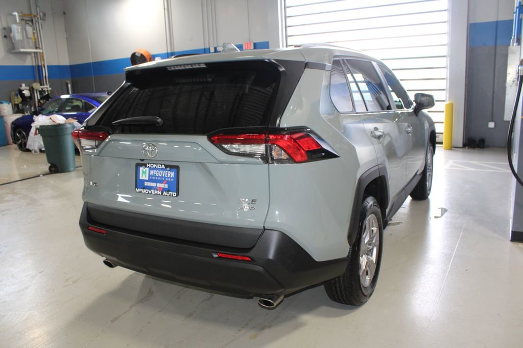 Used 2022 Toyota RAV4 XLE AWD/4WD image 39