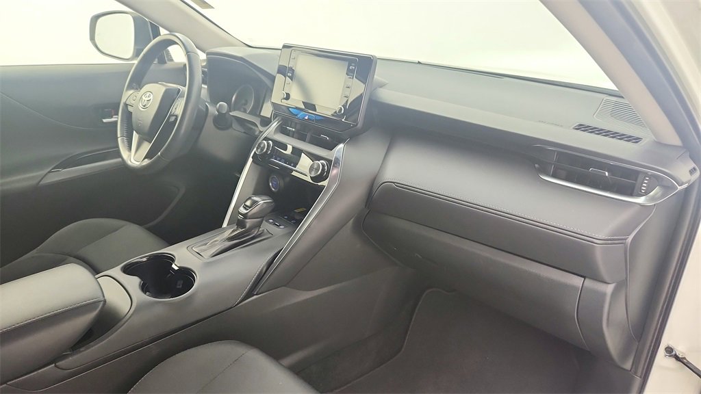 Used 2021 Toyota Venza LE image 29
