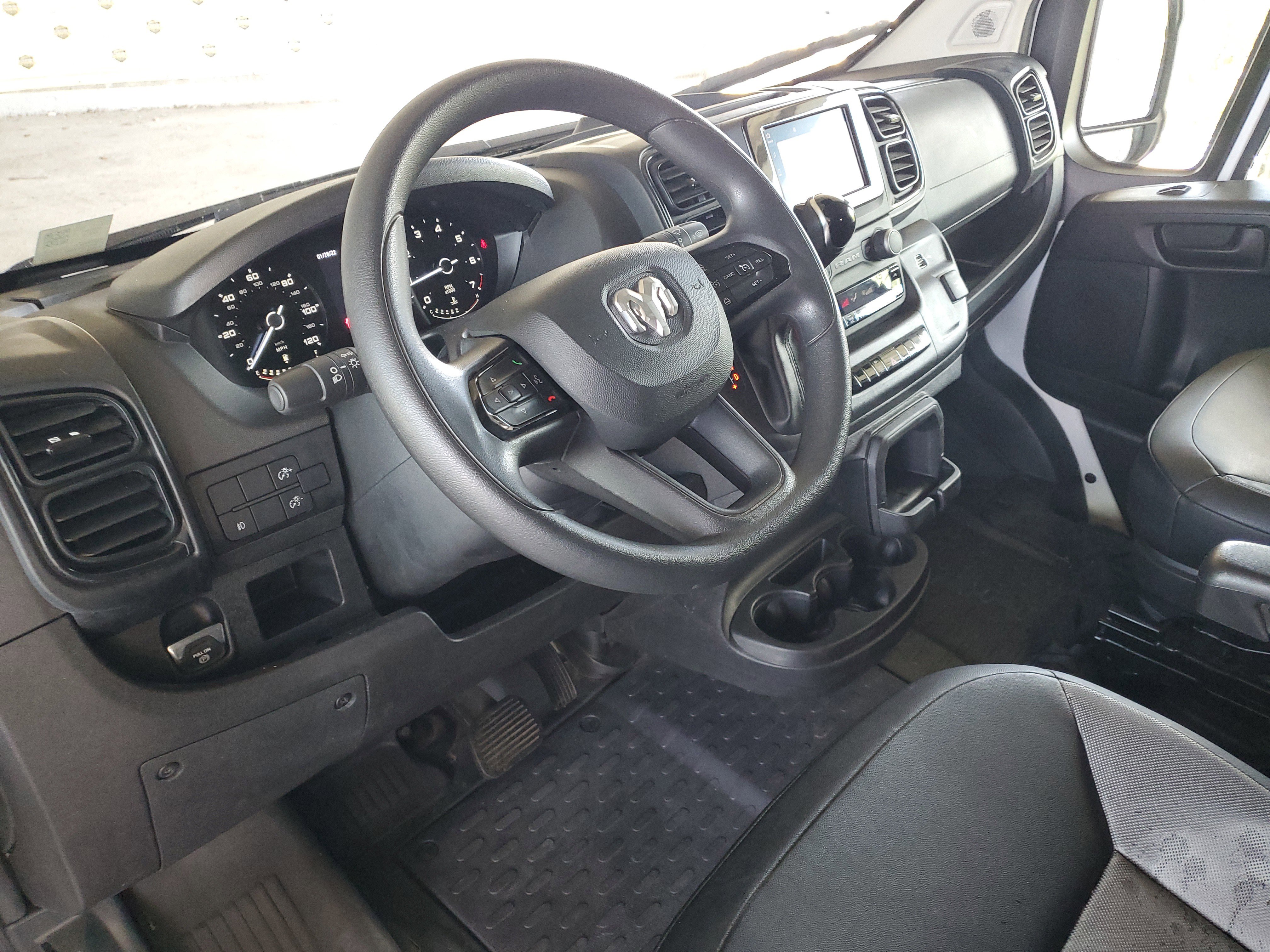 Used 2025 RAM ProMaster 2500 w/ Convenience Group FWD image 16