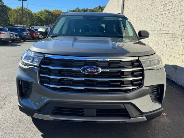 New 2026 Ford Explorer Active image 3