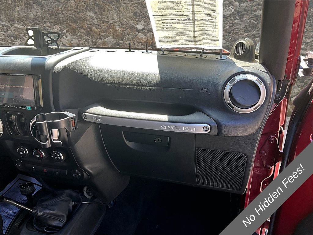 Used 2012 Jeep Wrangler Unlimited Rubicon w/ Connectivity Group AWD/4WD image 15