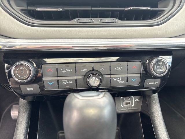 Used 2022 Jeep Compass Limited w/ Elite Group AWD/4WD image 23