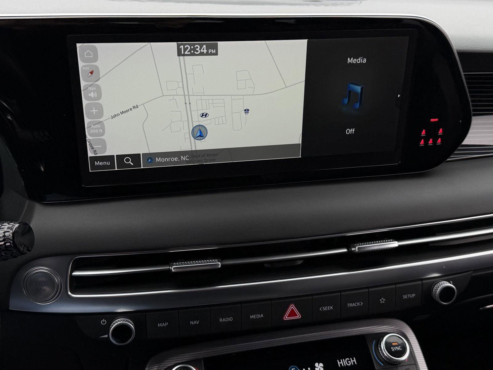 Used 2023 Hyundai Palisade Calligraphy image 14