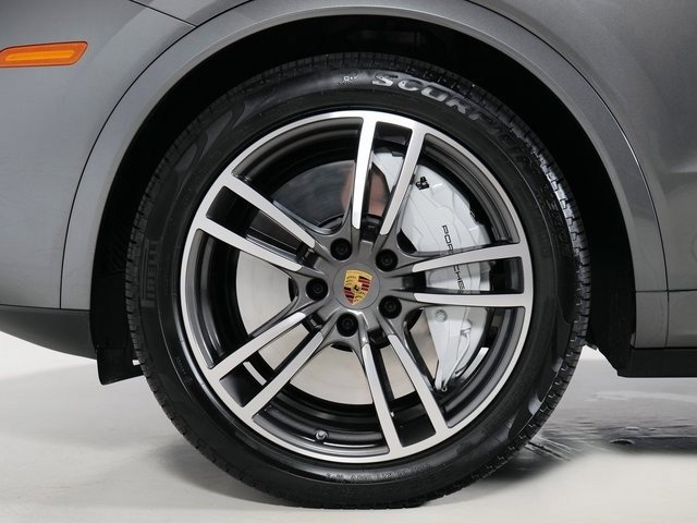 Certified 2022 Porsche Cayenne Turbo image 30