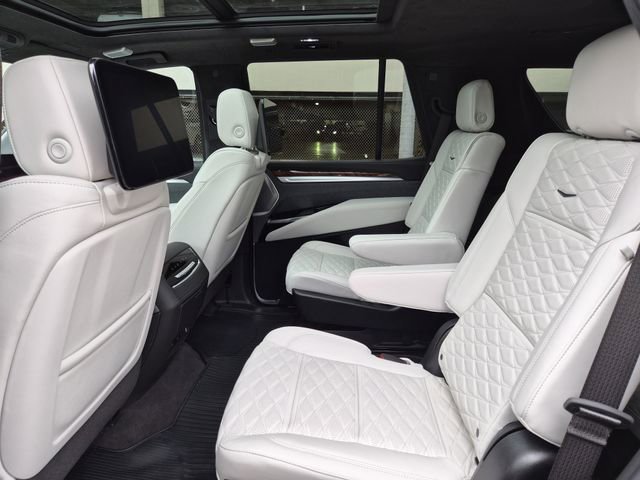 Certified 2026 Cadillac Escalade Platinum Luxury image 22