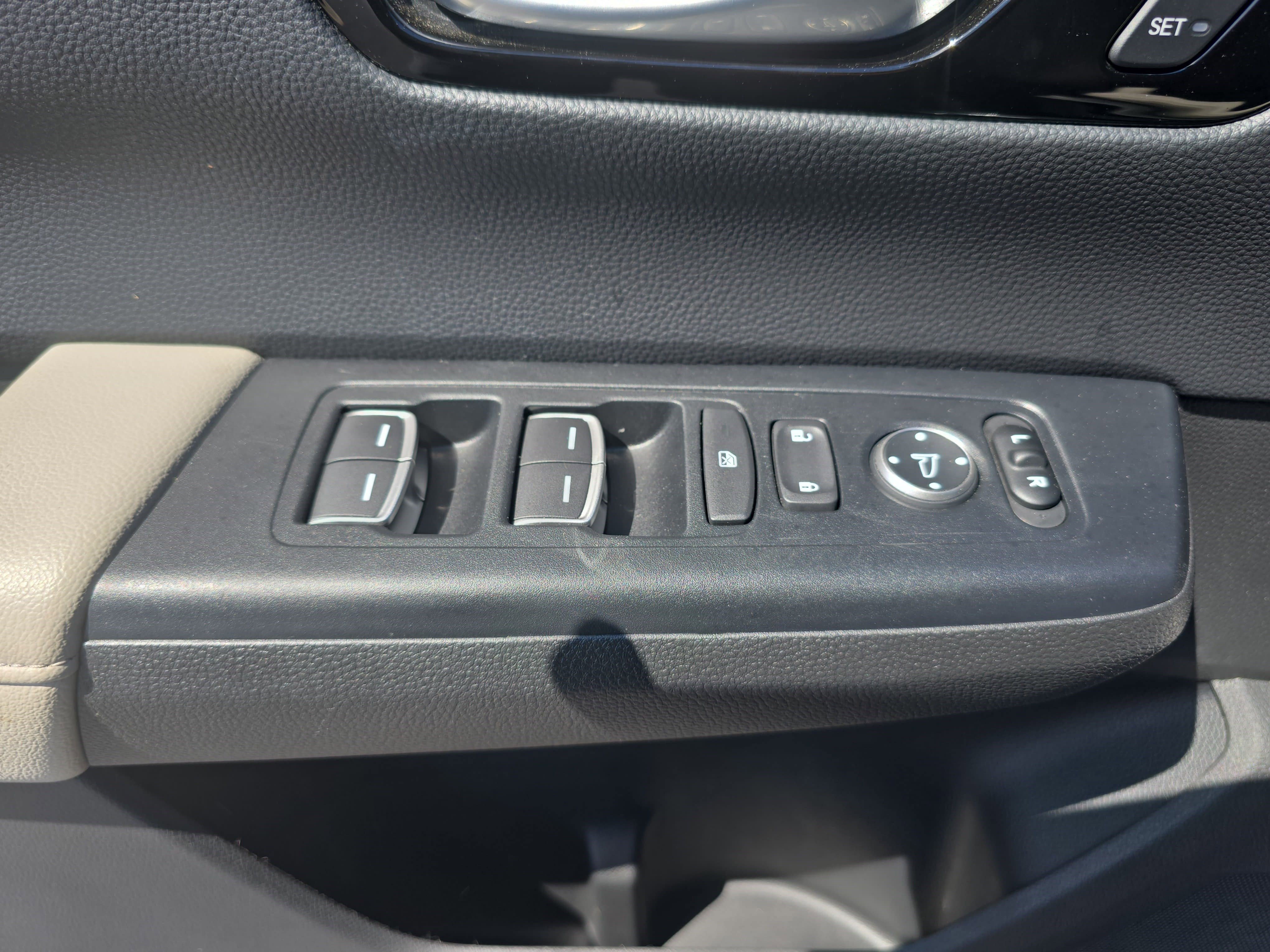 Used 2024 Honda CR-V EX-L image 27