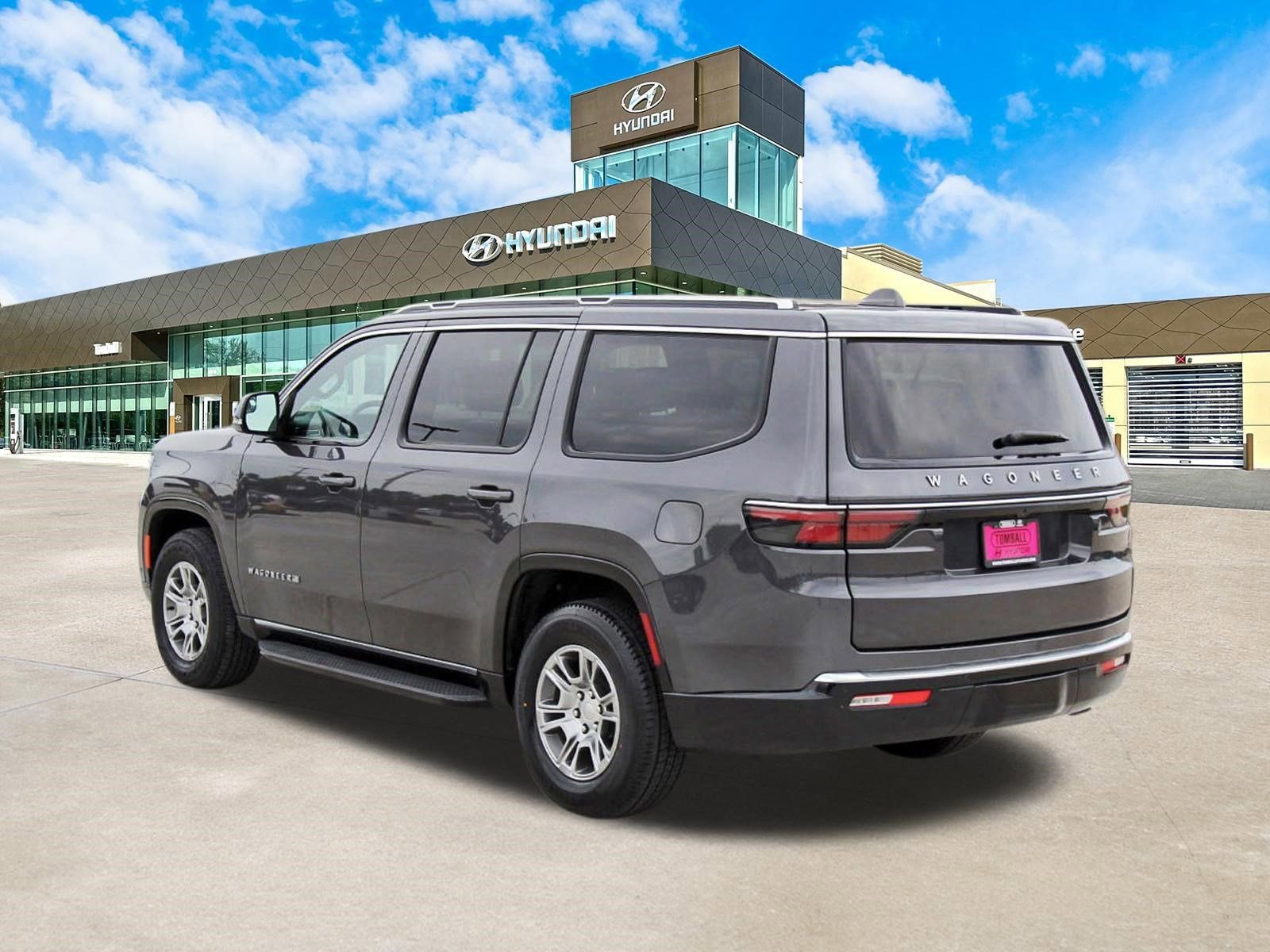 Used 2023 Jeep Wagoneer 2WD image 8