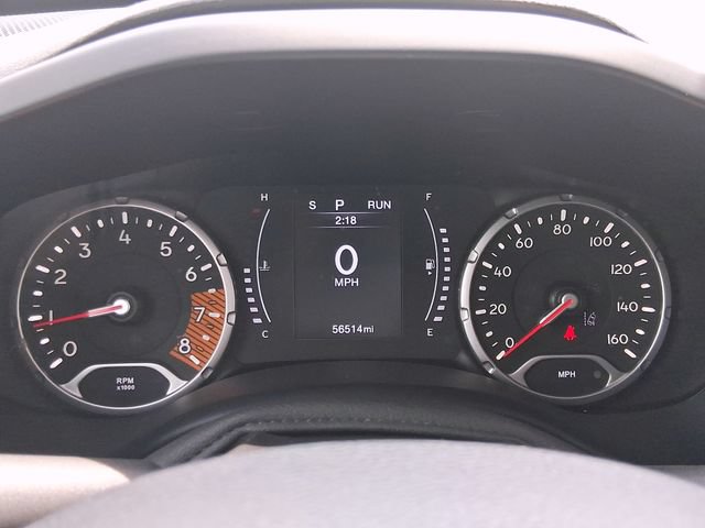 Used 2023 Jeep Renegade Latitude AWD/4WD image 19