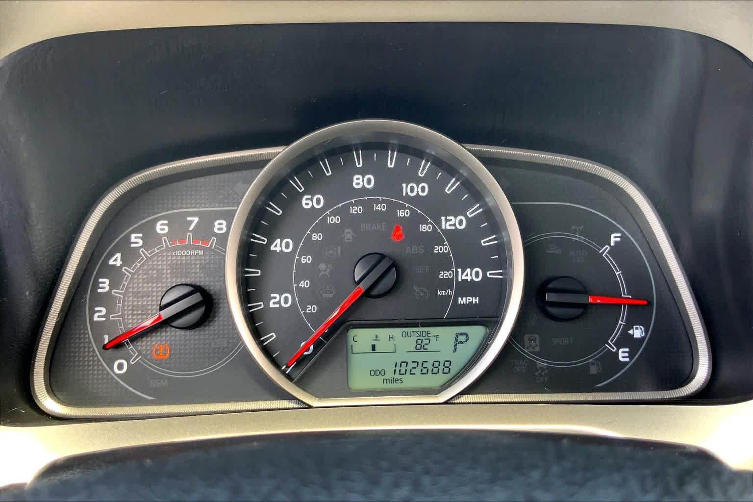 Used 2015 Toyota RAV4 LE FWD image 25