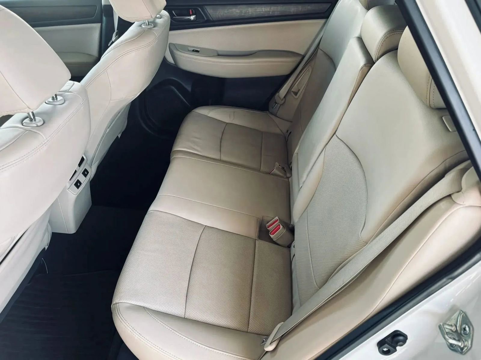 Used 2017 Subaru Outback 2.5i Limited image 18