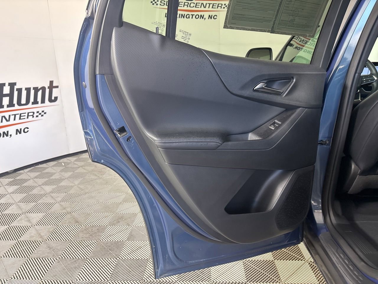 Used 2026 Chevrolet Equinox LT w/ Convenience Package II FWD image 17