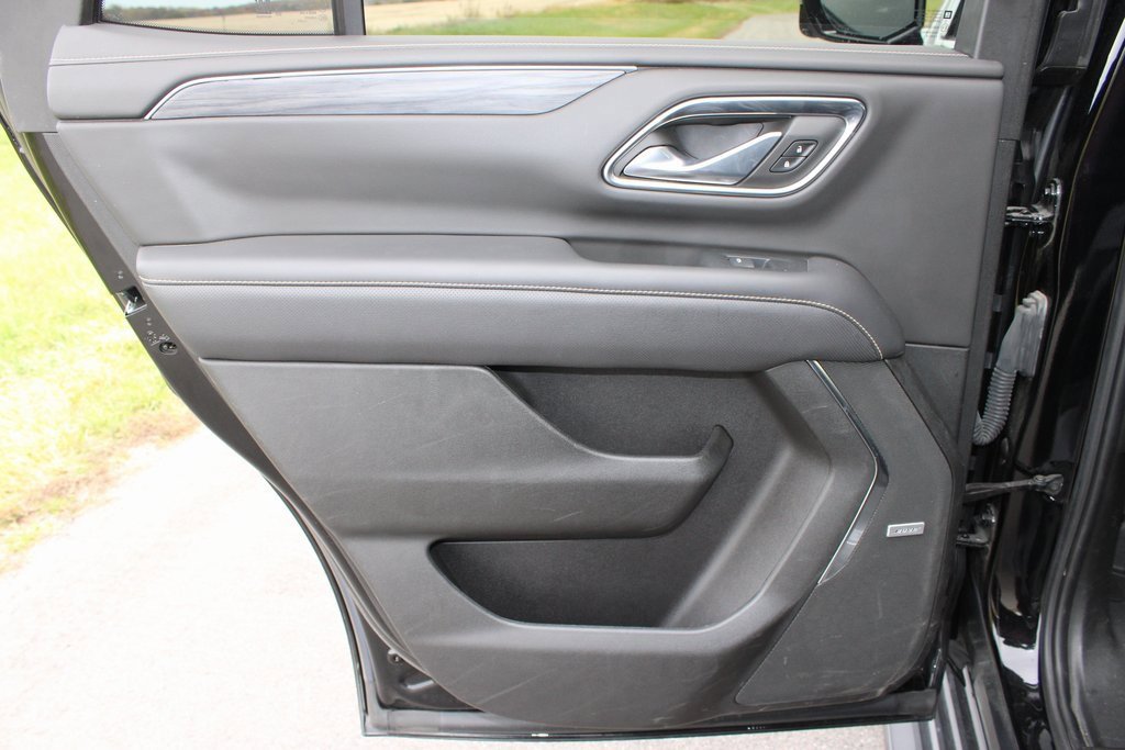 Used 2021 GMC Yukon SLT w/ SLT Premium Package image 28