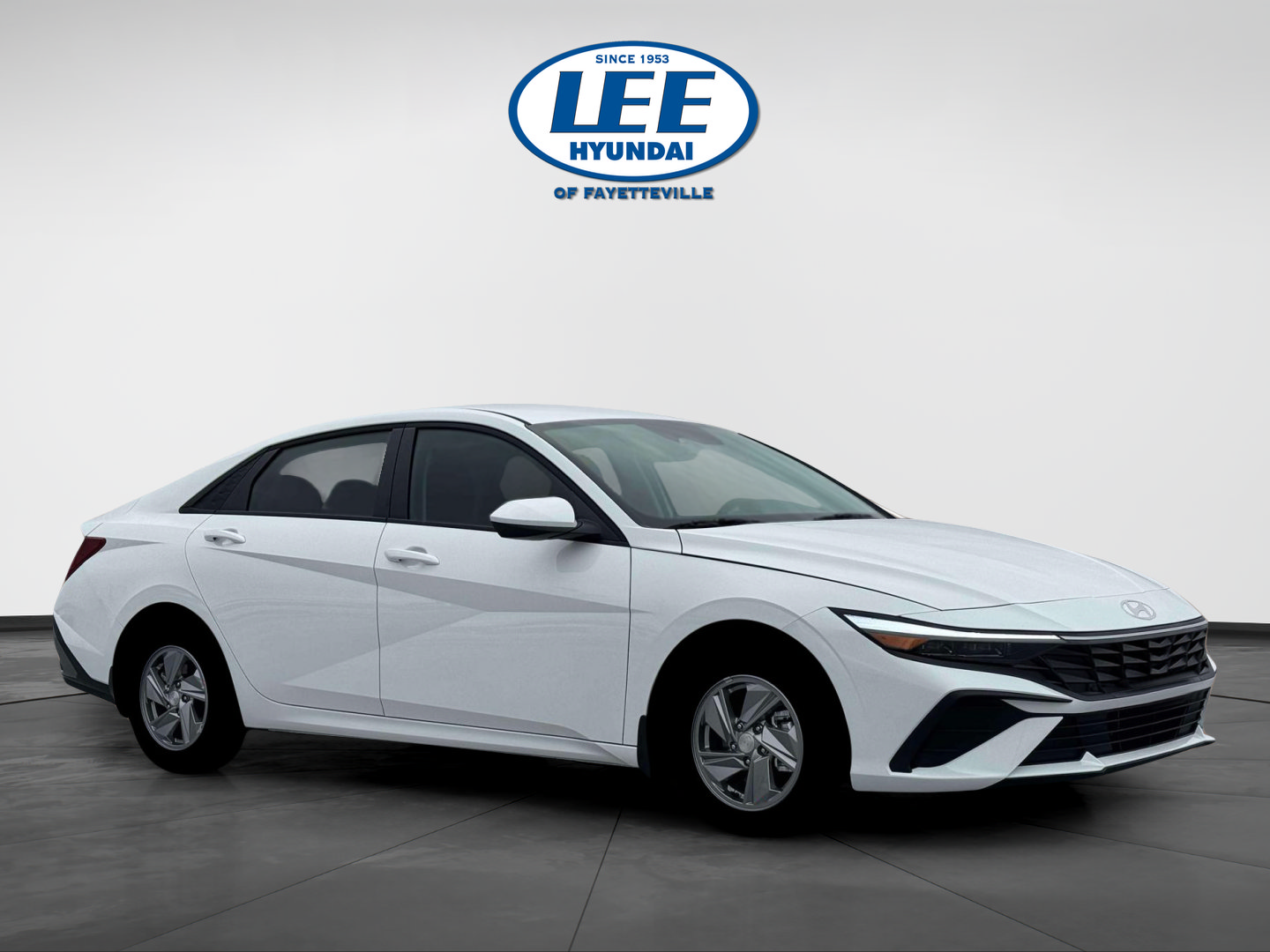 New 2026 Hyundai Elantra SE FWD image 2