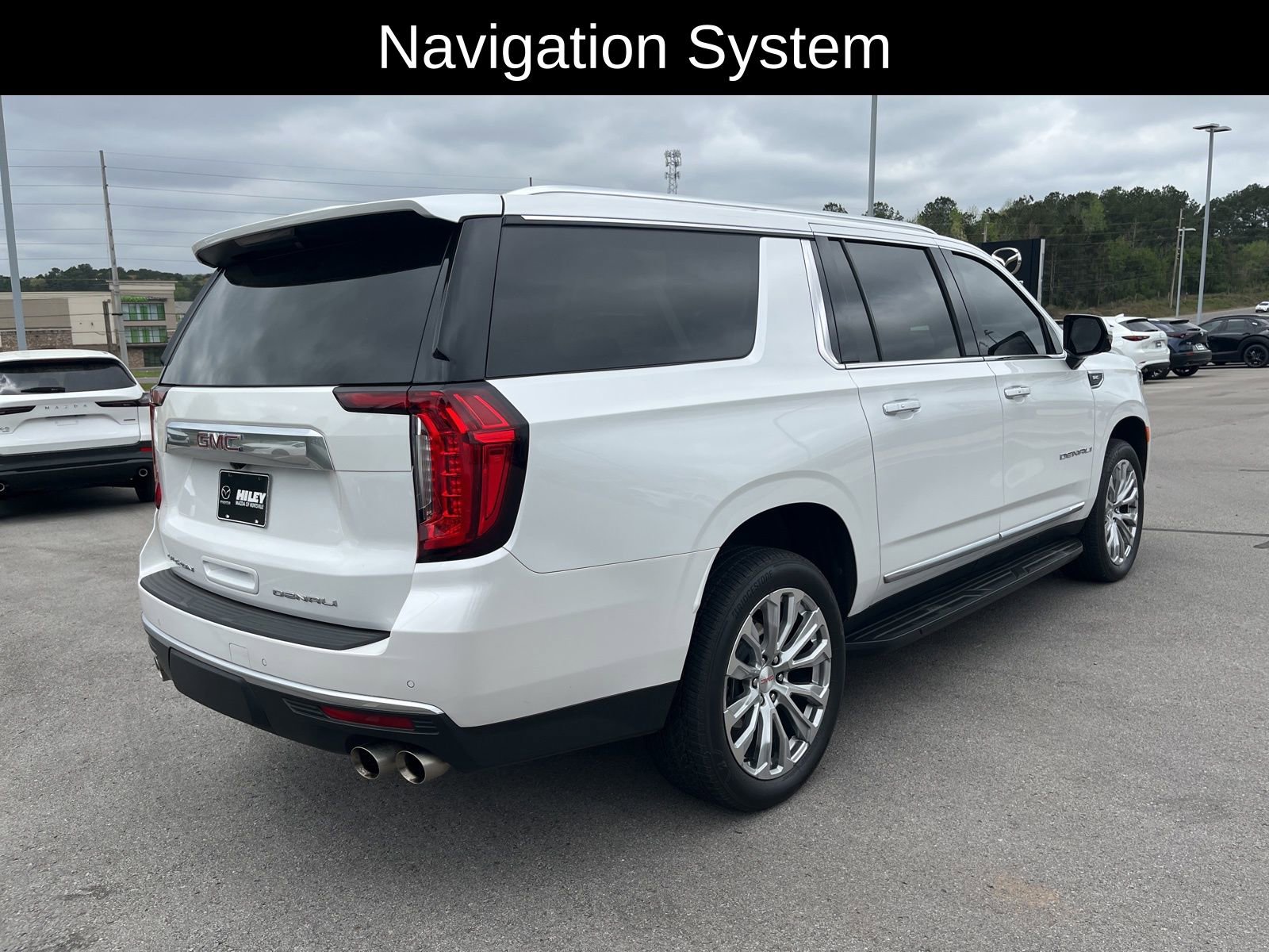 Used 2024 GMC Yukon XL Denali image 3