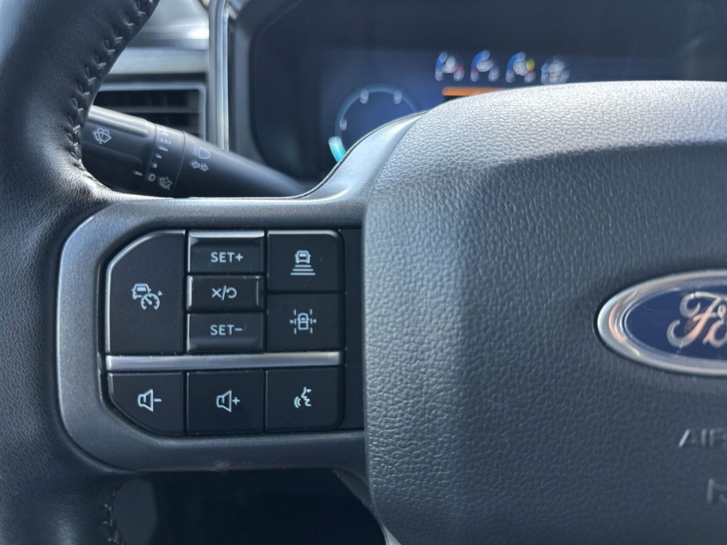 Used 2023 Ford F250 Lariat w/ Lariat Ultimate Package AWD/4WD image 30
