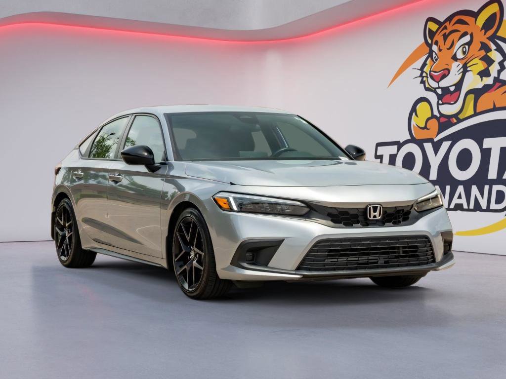 Used 2023 Honda Civic Sport image 3