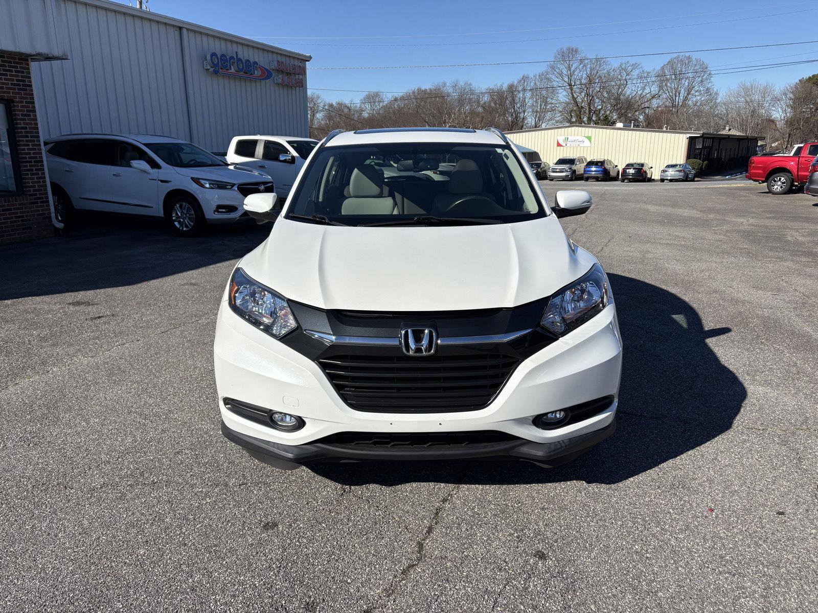 Used 2018 Honda HR-V EX-L image 2