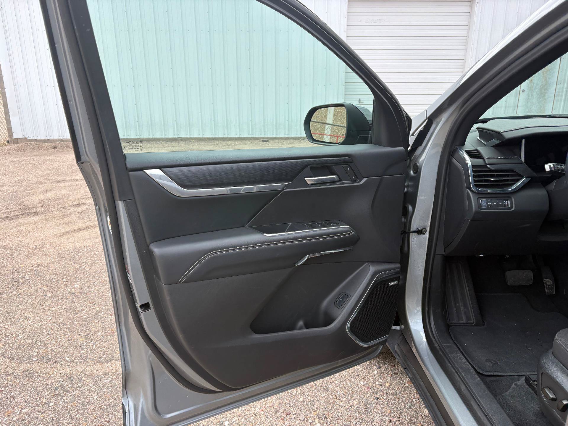 Used 2025 GMC Acadia Elevation AWD/4WD image 10