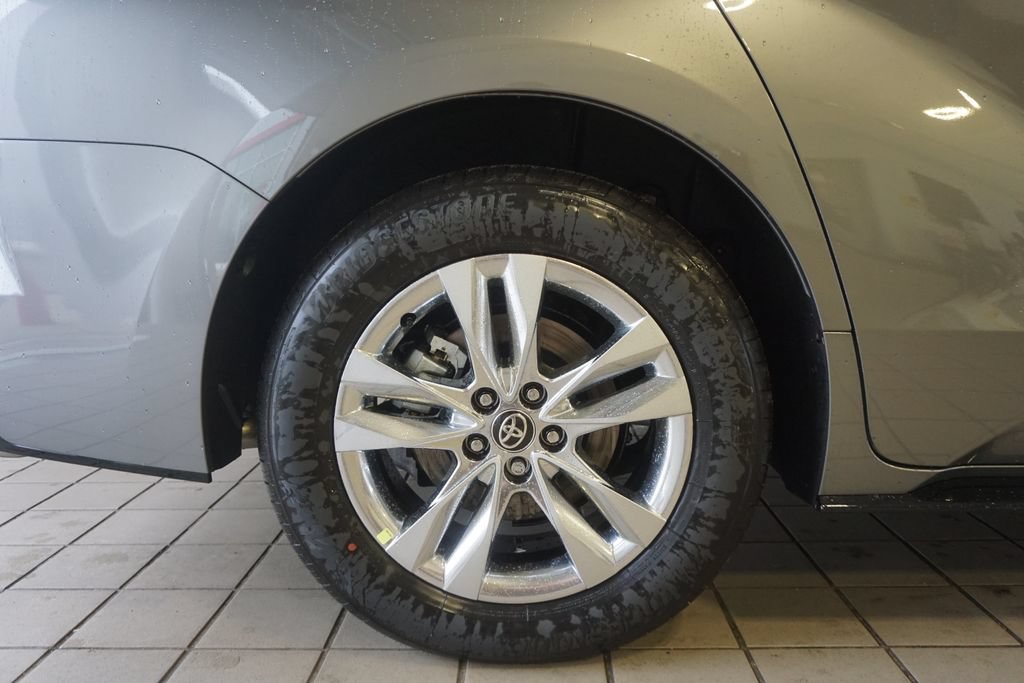 New 2026 Toyota Sienna Limited FWD image 35